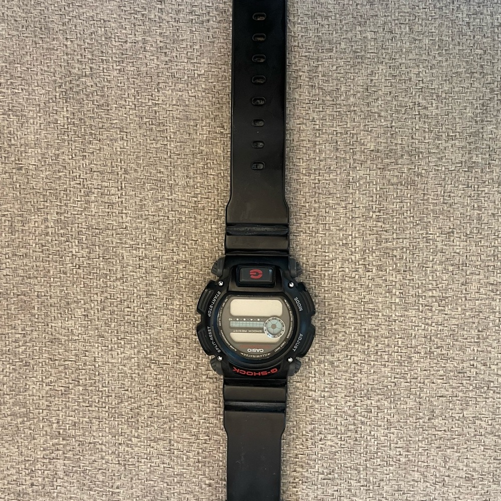 G-Shock - Picture 2 of 3